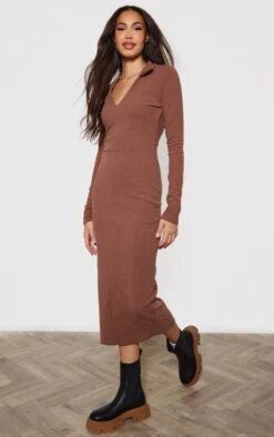 Tall Robe Mi-longue Style Polo Chocolat à Décolleté Plongeant -Logic || Diamond || Zero Soldes Boutique 3c838be5a927c8606929d236b34cdbbd0f431485 cnb4387 3