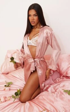 Robe De Chambre Satinée Rose Pâle