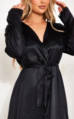 Robe De Chambre Satinée Noire à Bordures En Dentelle 10 Robe De Chambre Satinée Noire à Bordures En Dentelle -Logic || Diamond || Zero Soldes Boutique 707202e11a2d9e888d49ec1383abb97f5238469d cnd5532 4