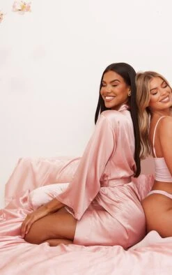 Robe De Chambre Satinée Rose Pâle -Logic || Diamond || Zero Soldes Boutique 742654753c05ca1bf5f3848e05593f0e79434c18 clv3760 4