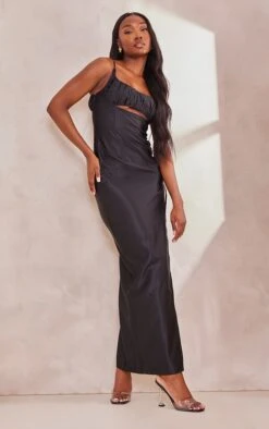 Tall Robe Longue Satinée Noire à Devant Froncé 11 Tall Robe Longue Satinée Noire à Devant Froncé -Logic || Diamond || Zero Soldes Boutique 93889e2a6883e1604dfbd36d7b7f5176c824713b cne2117 1