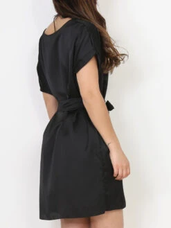 Robe Fluide Et Satinée Ceinturée -Logic || Diamond || Zero Soldes Boutique V25 2520 BLK 2