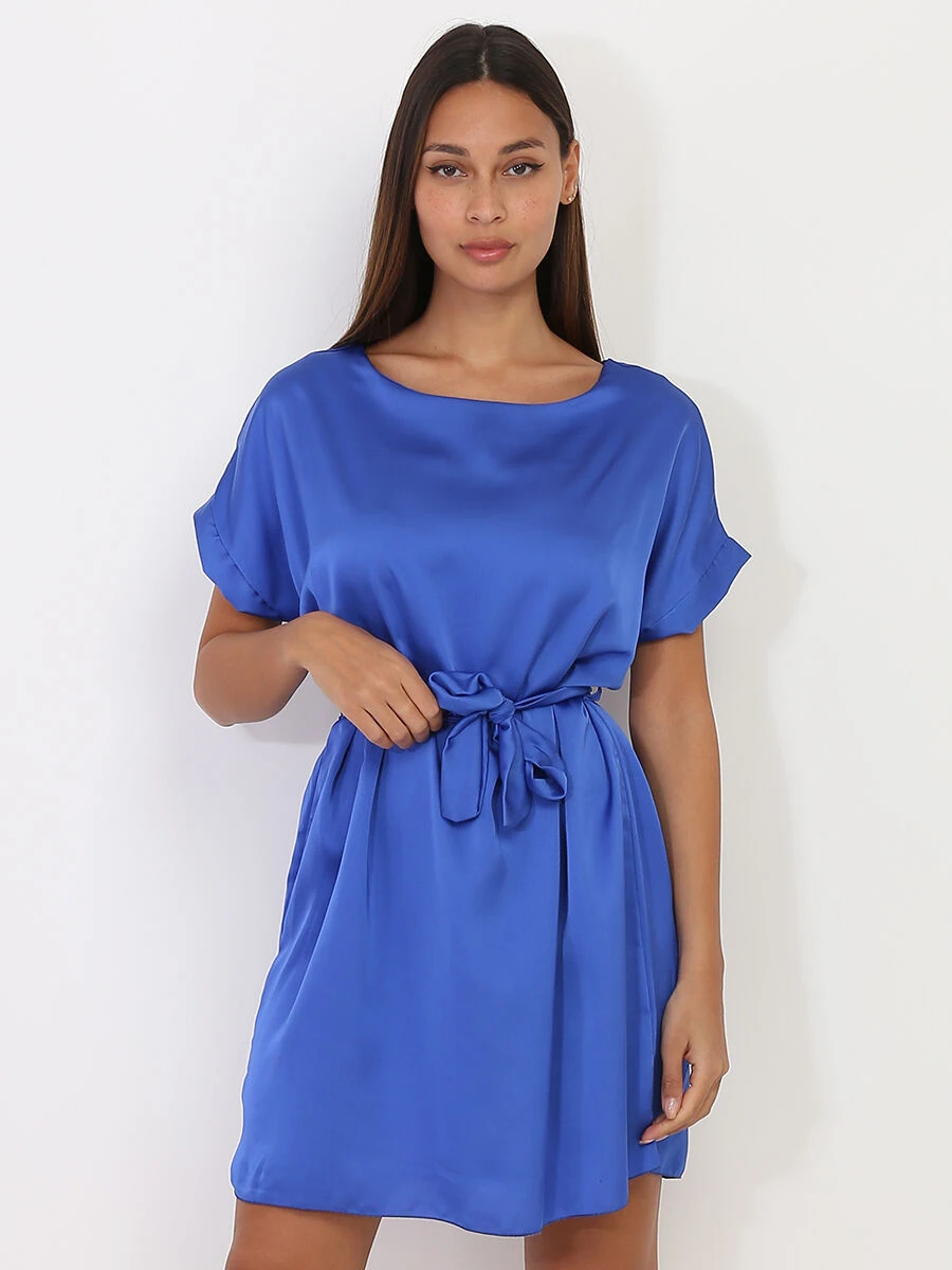 Robe Fluide Et Satinée Bleue Ceinturée Bleu 3 Robe Fluide Et Satinée Bleue Ceinturée Bleu
